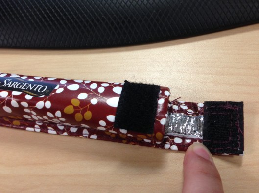 That is some sturdy Velcro. I think you can see the strands of fuzz. 